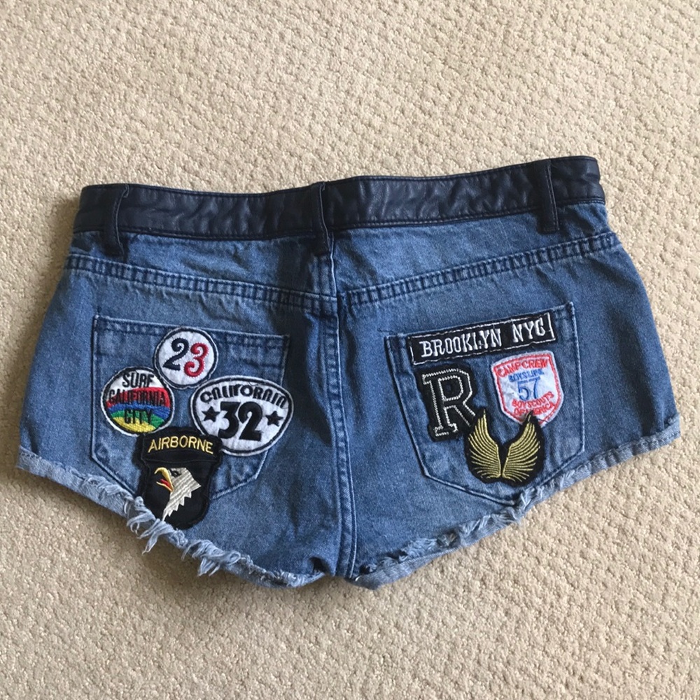 Vintage Havana cut off shorts. Size 26